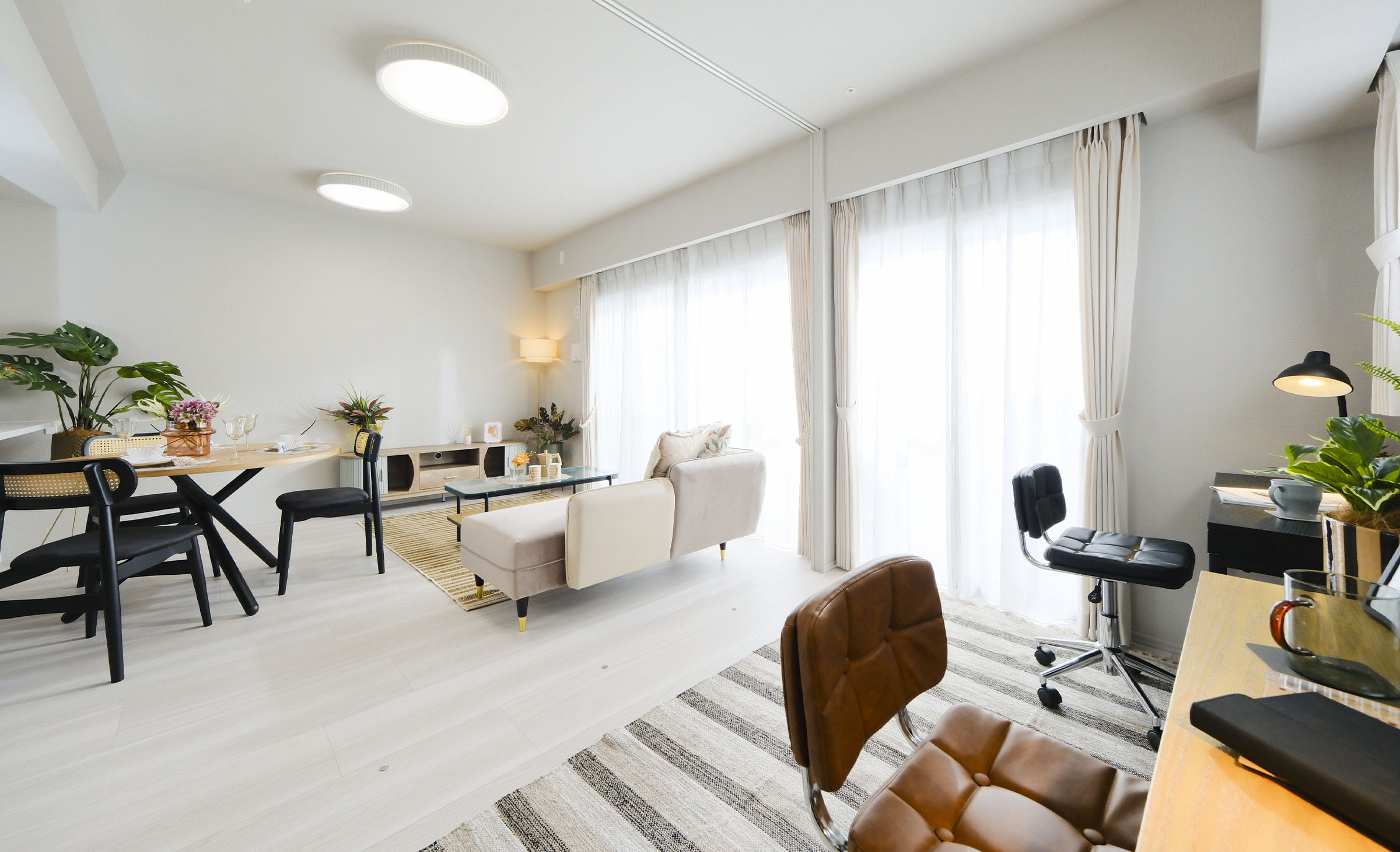 LIVING DINING・PRIVATE ROOM